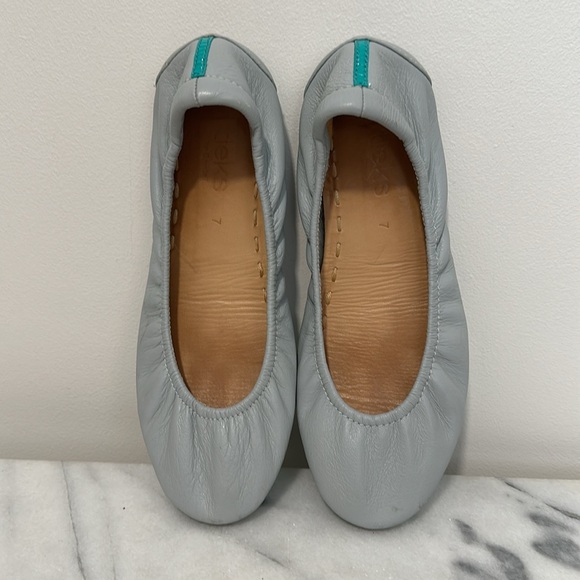 Tieks Gray Ballet Flats size 7 - Picture 14 of 14